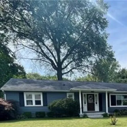 Buy this 3 bed house on 1241 Madison Road in Fostoria, OH 44830
