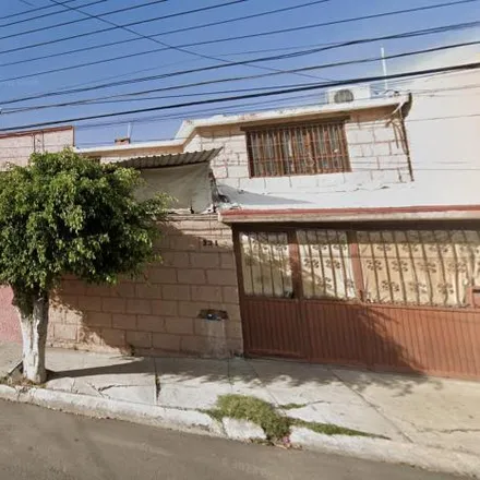 Buy this 3 bed house on Calle Mimiahuapan in Vista Alegre 2da Secc., 76074 Delegación Josefa Vergara y Hernández