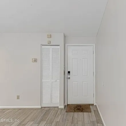 Image 5 - 3801 Crown Point Rd Unit 3011, Jacksonville, Florida, 32257 - Condo for sale