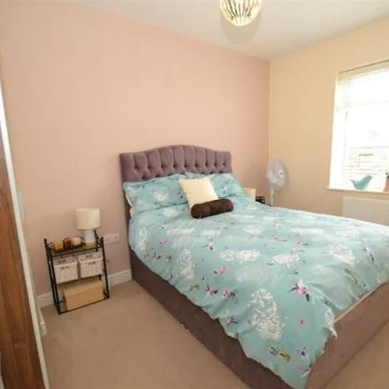 Image 5 - Back Lyon Street, Queensbury, BD13 1AY, United Kingdom - Townhouse for sale