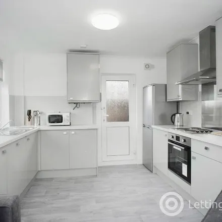 Image 3 - 15 Charnwood Avenue, Beeston, NG9 4DJ, United Kingdom - Apartment for rent