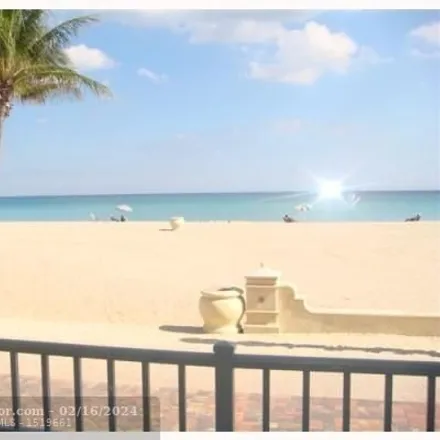 Image 2 - Oceanwalk Mall, Hollywood Broadwalk, Hollywood, FL 33019, USA - Condo for rent