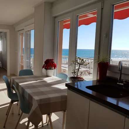 Rent this 3 bed apartment on Pelidoo (canina) in calle Isaac Peral, 03550 el Campello