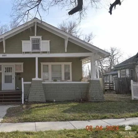 Buy this 3 bed house on 827 West Walnut Street in Herington, Dickinson County