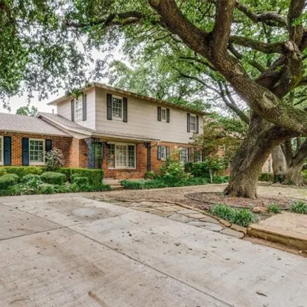 Buy this 3 bed house on 1823 West Colorado Boulevard in Dallas, TX 75211