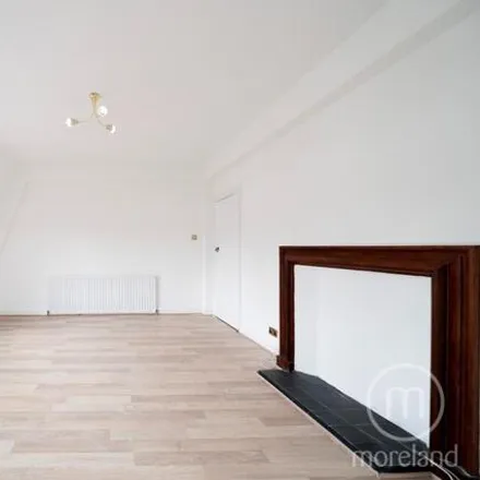 Image 1 - Moreland Court, Finchley Road, Childs Hill, London, NW2 2HR, United Kingdom - Apartment for rent