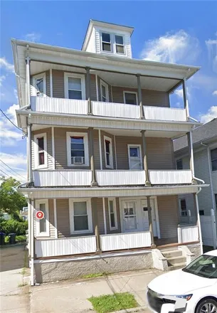 Image 3 - 147 Prudence Avenue, Olneyville, Providence, RI 02909, USA - Apartment for sale