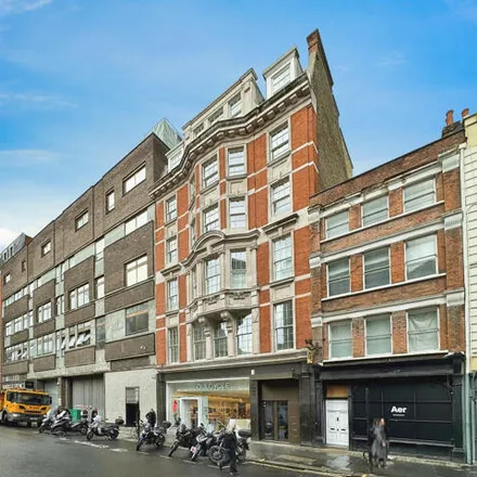Rent this 4 bed apartment on Marks & Spencer in 173 Oxford Street, East Marylebone
