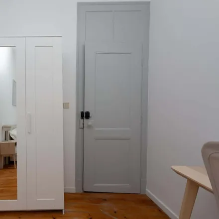 Image 7 - Airbnb, Rua do Carrião, 1150-251 Lisbon, Portugal - Room for rent
