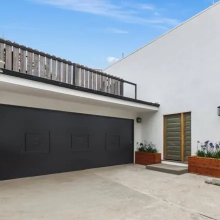 Rent this 3 bed house on 847 South Detroit Street in Los Angeles, CA 90036