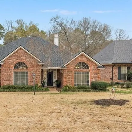 Buy this 4 bed house on 10171 Trailridge Drive in Harwick Place, Shreveport