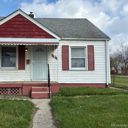 Rent this 3 bed house on 10863 Chalmers Avenue in Warren, MI 48089