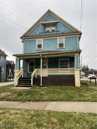 Buy this 5 bed house on 409 Cross Street in Akron, OH 44311