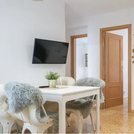 Rent this 2 bed apartment on Madrid in Calle Valdivieso, 28023 Madrid