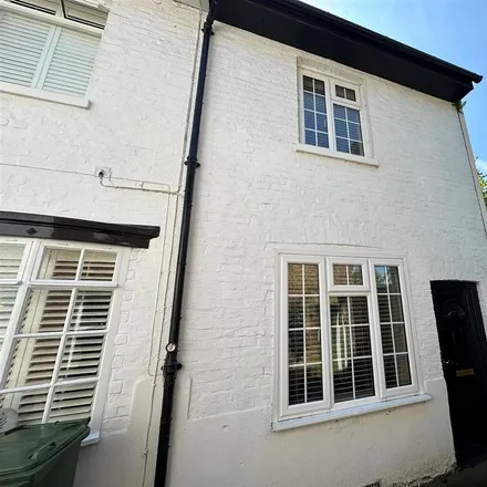 Rent this 2 bed townhouse on Funky Flavours in Terrace Gardens, North Watford