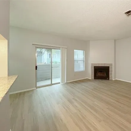 Image 3 - 12166 Metric Boulevard, Austin, TX 78727, USA - Condo for rent