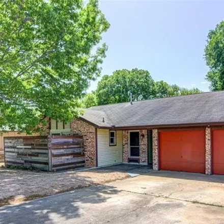 Image 2 - 6012 Wagon Bend Trail, Austin, TX 78744, USA - House for rent