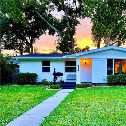 Rent this 3 bed house on 2603 Illinois Avenue in Kenner, LA 70062