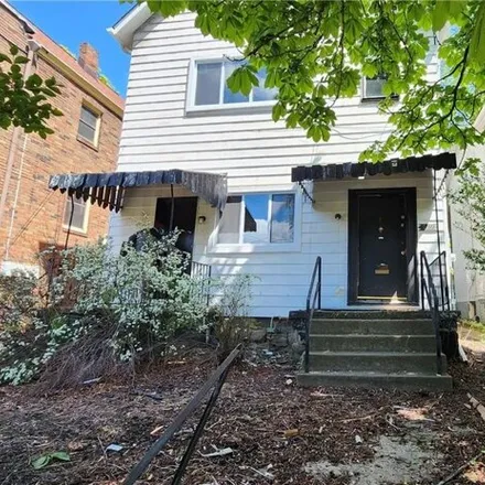 Image 2 - 719 Wallace Avenue, Wilkinsburg, PA 15221, USA - House for sale