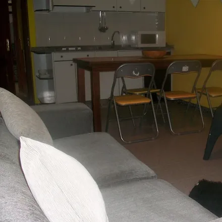 Rent this 2 bed apartment on Cuartel de la Guardia Civil in PO-331, 36380 Gondomar