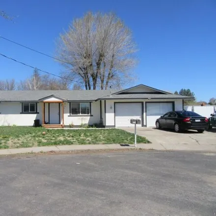 Buy this 4 bed house on 3400 Hope Street in Altamont, OR 97603