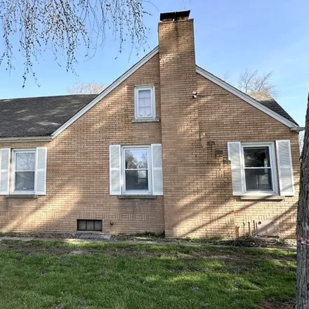 Image 4 - 1221 West River Street, Kankakee, IL 60901, USA - House for sale
