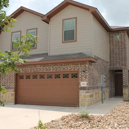 Image 1 - 672 Creekside Circle, New Braunfels, TX 78130, USA - Apartment for rent