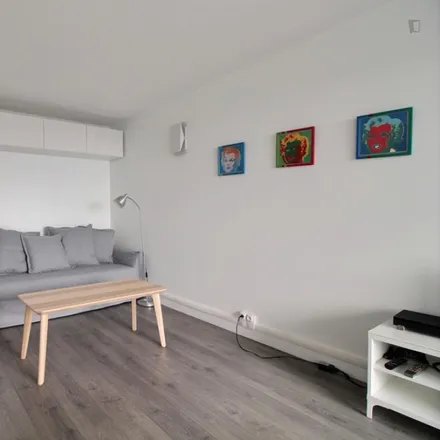 Rent this studio apartment on 9 Rue Armand Moisant in 75015 Paris, France