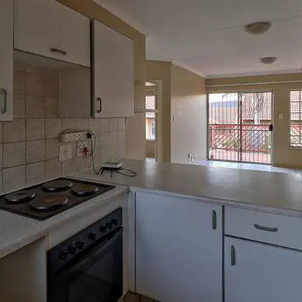 Image 6 - 386 Beaufort West Street, Faerie Glen, Gauteng, 0043, South Africa - Apartment for rent