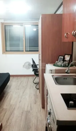 Rent this studio apartment on 서울특별시 관악구 신림동 105-85