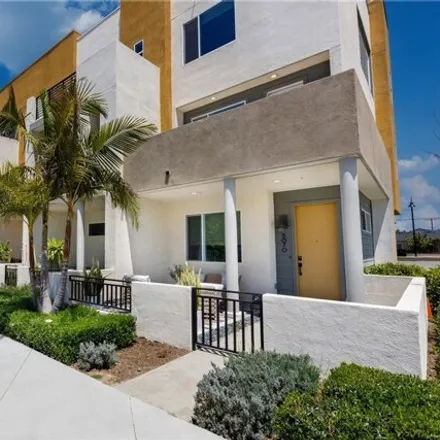 Image 2 - 5070 Long Beach Blvd, Long Beach, California, 90805 - House for sale