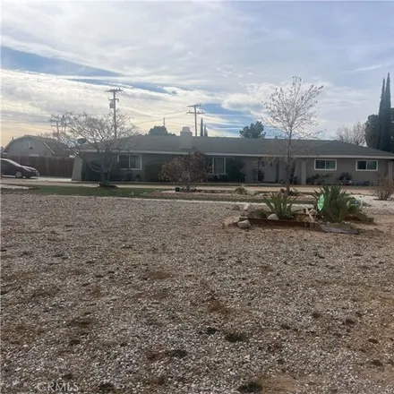 Image 2 - 12174 Snapping Turtle Road, Apple Valley, CA 92308, USA - House for sale