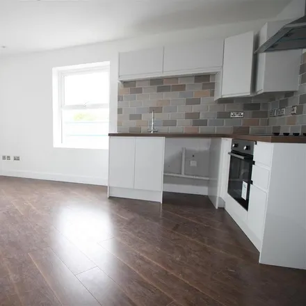 Image 2 - The Waiting Room, Victoria Road, Netherfield, NG4 2HE, United Kingdom - Apartment for rent
