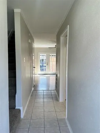 Image 3 - 7613 Glenview Drive, Houston, TX 77061, USA - House for rent
