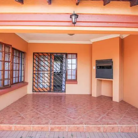 Image 3 - Rooihartbees Avenue, Heatherdale, Pretoria, 0155, South Africa - Apartment for rent
