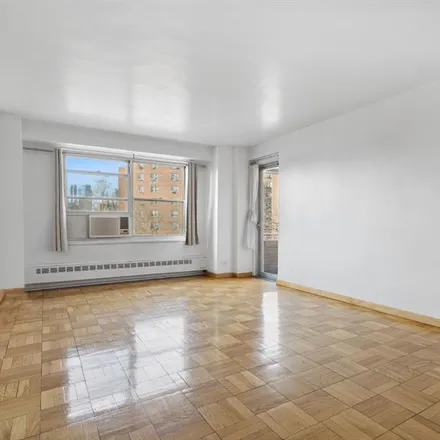 Image 2 - 570 GRAND STREET H607 in Lower East Side - Apartment for sale
