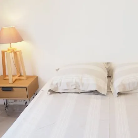 Rent this 4 bed house on 13830 Roquefort-la-Bédoule