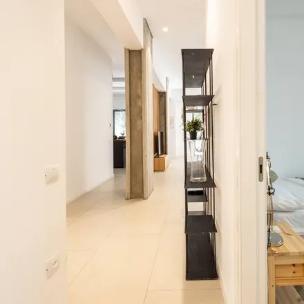 Rent this 3 bed house on Tel Aviv