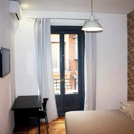 Image 3 - Madrid, Multiópticas, Gran Vía, 15, 28013 Madrid - Room for rent