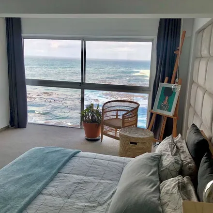 Rent this 2 bed apartment on Kloof Road in Bantry Bay, Cape Town