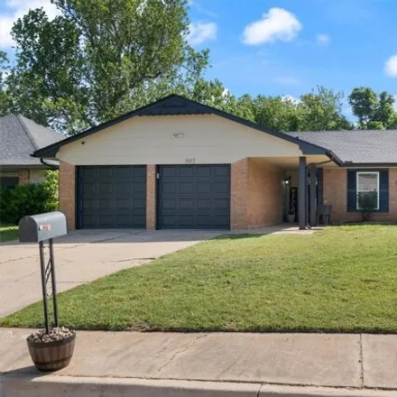 Buy this 3 bed house on 829 Willow Run in Yukon, OK 73099