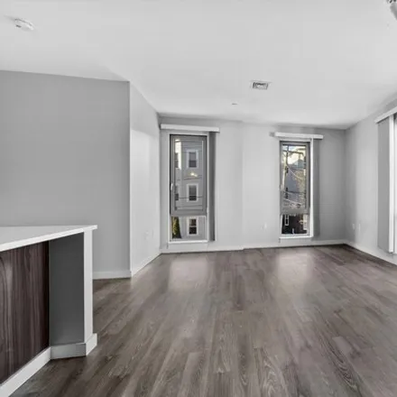 Image 6 - 640 Boston Avenue, Medford Hillside, Medford, MA 02144, USA - Apartment for rent