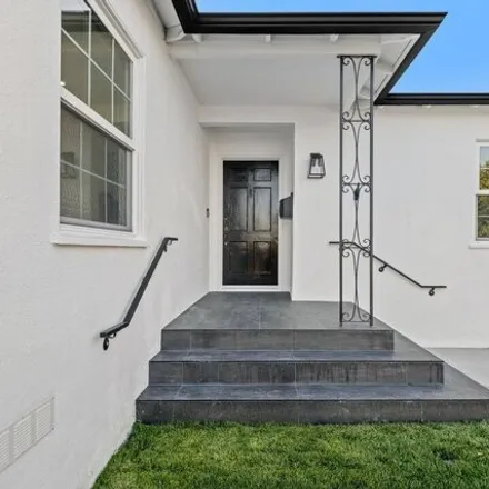 Image 2 - 2603 South Canfield Avenue, Los Angeles, CA 90034, USA - House for rent