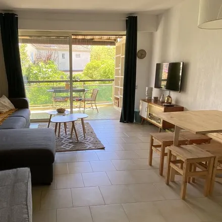 Rent this studio apartment on Avenue de Provence in 06600 Antibes, France