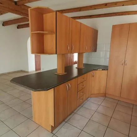 Rent this 3 bed apartment on Willem Cruywagen Avenue in Theresapark, Pretoria