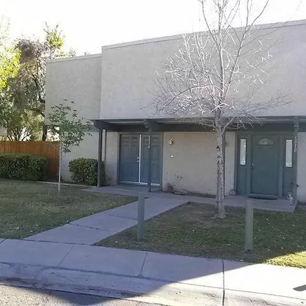 Image 2 - 5916 West Townley Avenue, Glendale, AZ 85302, USA - Townhouse for sale