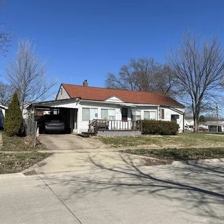 Buy this 3 bed house on 2309 Avenue E in Fort Madison, IA 52627