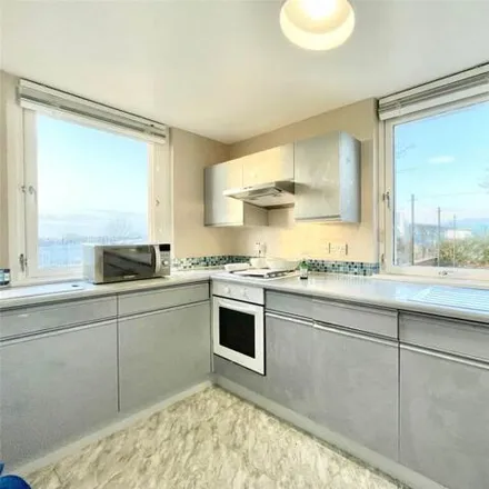 Image 2 - Windsor Crescent, Clydebank, G81 3AE, United Kingdom - Apartment for sale