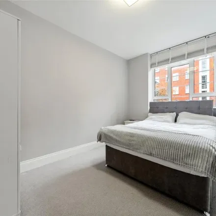 Image 2 - 42 Townshend Road, London, NW8 6LE, United Kingdom - Apartment for rent