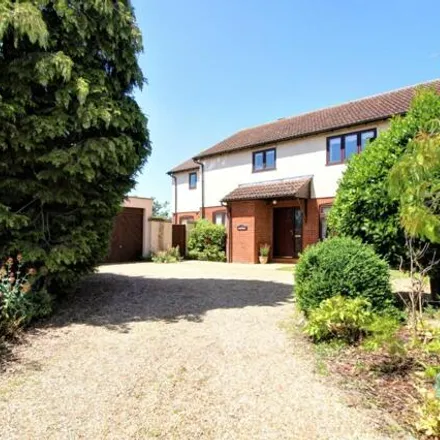 Buy this 5 bed house on unnamed road in Haddenham, HP17 8DF